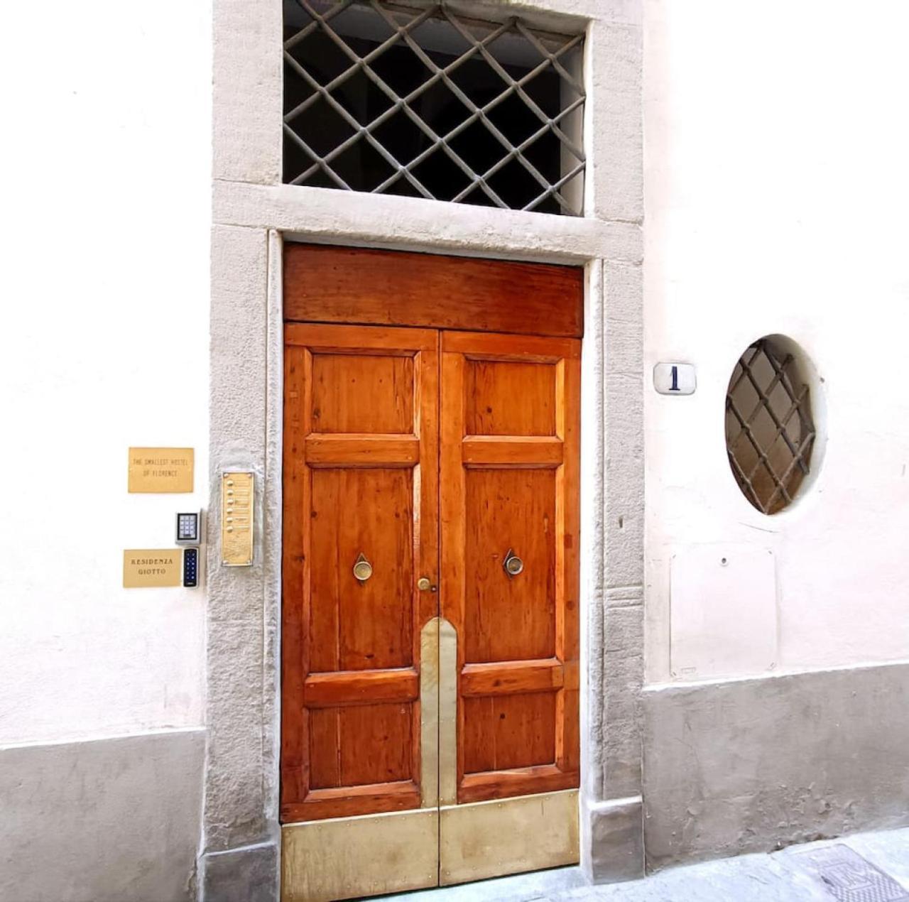 The Smallest Hostel Of Florence Extérieur photo